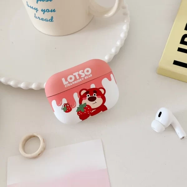 Case Airpods Gấu cầm quả dâu